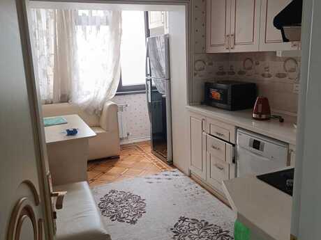 Elan №5975685 - Bakı, 28 May m., 2 otaqlı, 55 m², 4/5 mərtəbə