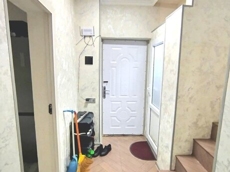 6 otaqlı həyət evi/bağ evi - Biləcəri q. - 130 m²