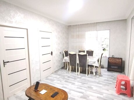6 otaqlı həyət evi/bağ evi - Biləcəri q. - 130 m²