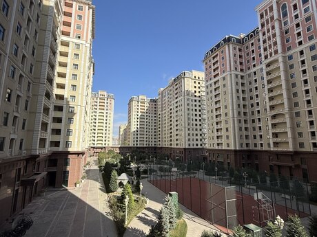 Satılır 3 otaqlı yeni tikili 140.6 m², Elmlər Akademiyası m.