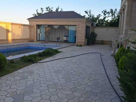 6 otaqlı həyət evi/bağ evi - Mərdəkan q. - 400 m²