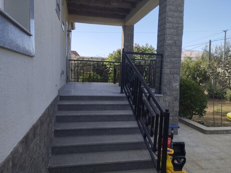 3 otaqlı həyət evi/bağ evi - Hövsan q. - 111 m²