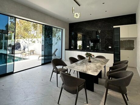 5 otaqlı həyət evi/bağ evi - Mərdəkan q. - 350 m²