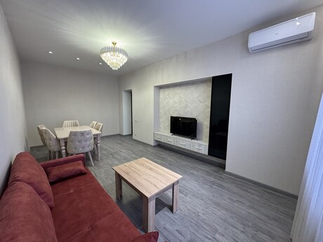 Объявление №5976354 - Баку, м. Иншаатчылар, 2-комн., 85 м², 10/15 этаж