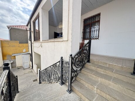 4 otaqlı həyət evi/bağ evi - Köhnə Günəşli q. - 100 m²