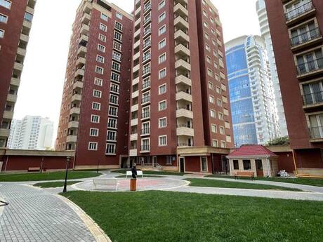 4 otaqlı yeni tikili - Nizami m. - 178 m²