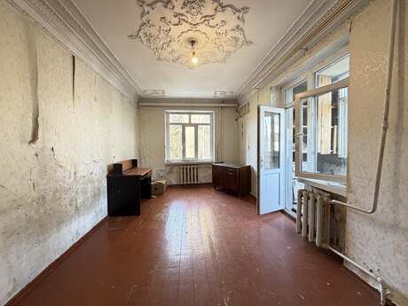 2 otaqlı köhnə tikili - Bakıxanov q. - 65 m²
