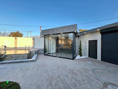 5 otaqlı həyət evi/bağ evi - Şüvəlan q. - 220 m²