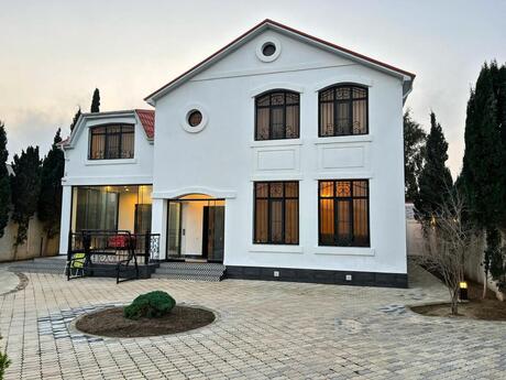 5 otaqlı həyət evi/bağ evi - Şüvəlan q. - 350 m²