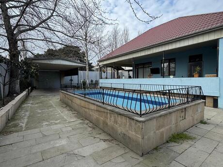 3 otaqlı həyət evi/bağ evi - Sabunçu q. - 225 m²