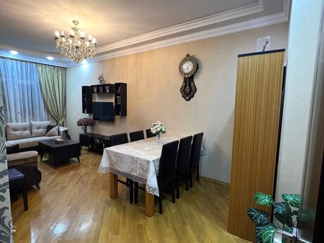 4 otaqlı yeni tikili - İnşaatçılar m. - 140 m²