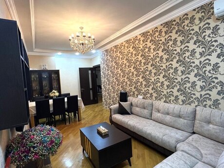 4 otaqlı yeni tikili - İnşaatçılar m. - 140 m²