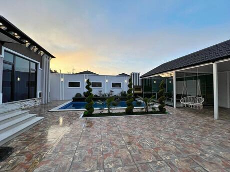 4 otaqlı həyət evi/bağ evi - Şüvəlan q. - 190 m²