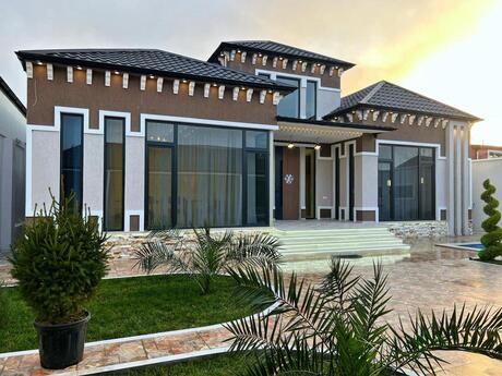 4 otaqlı həyət evi/bağ evi - Şüvəlan q. - 190 m²