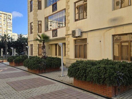 Elan №5977185 - Bakı, Həzi Aslanov m., 5 otaqlı, 230 m², 1/6 mərtəbə