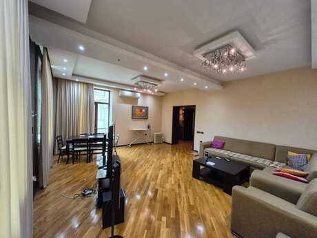 3 otaqlı köhnə tikili - Sahil m. - 88 m²