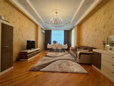 Elan №5977391 - Bakı, 20 Yanvar m., 3 otaqlı, 135 m², 12/18 mərtəbə