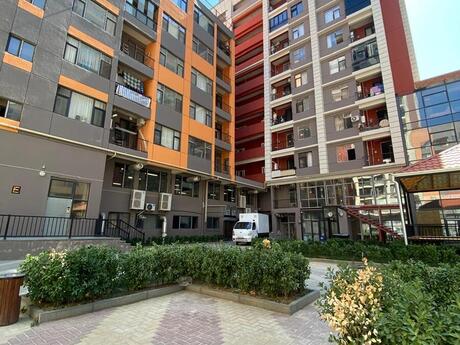 Объявление №5977398 - Баку, м. 28 мая, 3-комн., 125 м²