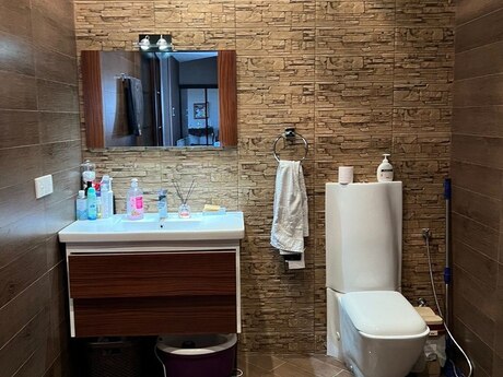 5 otaqlı həyət evi/bağ evi - Bilgəh q. - 300 m²