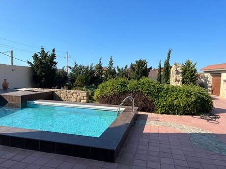 5 otaqlı həyət evi/bağ evi - Bilgəh q. - 300 m²