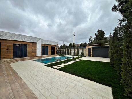 5 otaqlı həyət evi/bağ evi - Şüvəlan q. - 250 m²