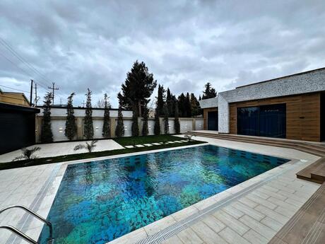 5 otaqlı həyət evi/bağ evi - Şüvəlan q. - 250 m²