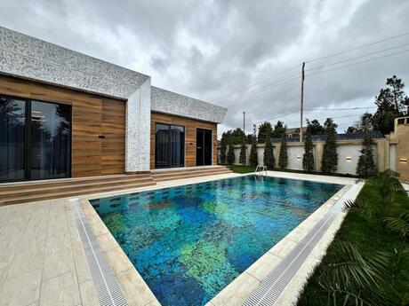 5 otaqlı həyət evi/bağ evi - Şüvəlan q. - 250 m²