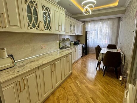 4 otaqlı yeni tikili - Həzi Aslanov m. - 155 m²