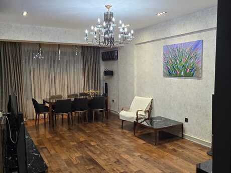 4 otaqlı yeni tikili - 28 May m. - 147 m²