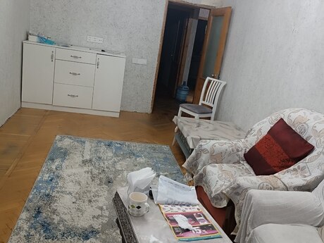 Satlr 3 otaql khn tikili 60 m, Hzi Aslanov m.