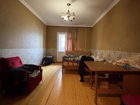 Объявление №5977705 - Баку, м. 20 января, 2-комн., 50 м², 3/9 этаж