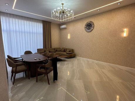 5 otaqlı həyət evi/bağ evi - Bilgəh q. - 400 m²