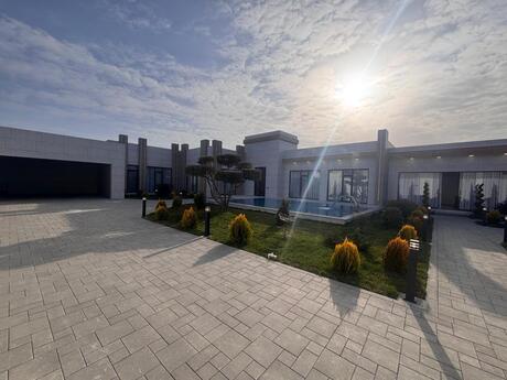 5 otaqlı həyət evi/bağ evi - Mərdəkan q. - 260 m²