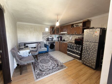 Satılır 2 otaqlı həyət evi/bağ evi 3 m², Ramana q.