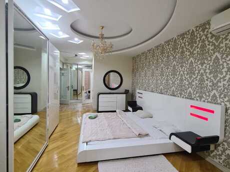 4 otaqlı yeni tikili - Şah İsmayıl Xətai m. - 150 m²