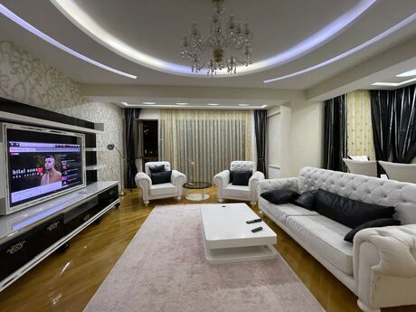 4 otaqlı yeni tikili - Şah İsmayıl Xətai m. - 150 m²