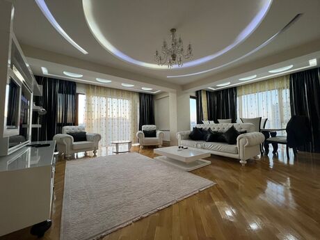 4 otaqlı yeni tikili - Şah İsmayıl Xətai m. - 150 m²