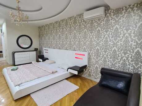 4 otaqlı yeni tikili - Şah İsmayıl Xətai m. - 150 m²