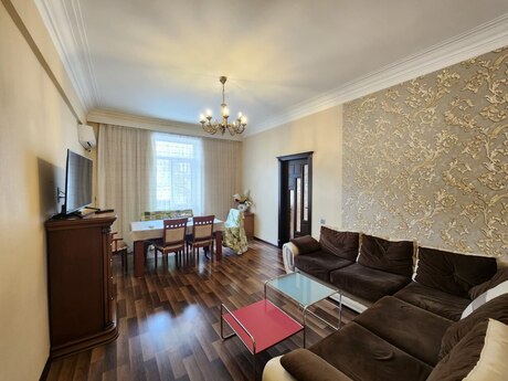 2 otaqlı köhnə tikili - Sahil m. - 75 m²