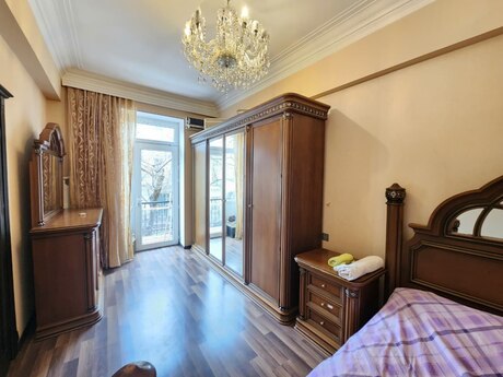 2 otaqlı köhnə tikili - Sahil m. - 75 m²