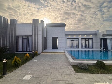 5 otaqlı həyət evi/bağ evi - Mərdəkan q. - 250 m²