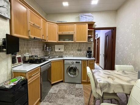 4 otaqlı köhnə tikili - Bakıxanov q. - 105 m²