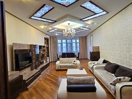 4 otaqlı yeni tikili - Elmlər Akademiyası m. - 200 m²