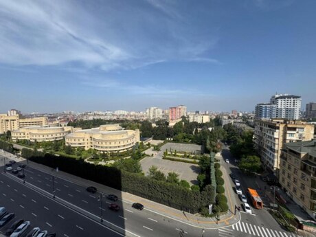 Elan №5978217 - Bakı, Nəsimi m., 4 otaqlı, 148 m², 7/19 mərtəbə