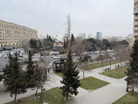 5 otaqlı yeni tikili - Nəsimi r. - 140 m²
