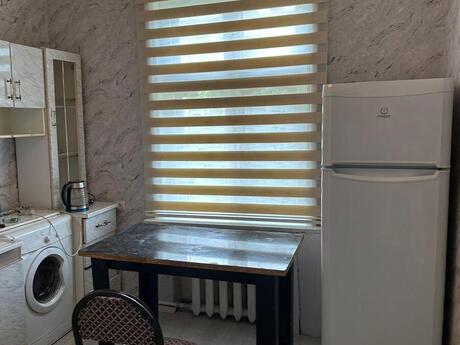 2 otaqlı köhnə tikili - Elmlər Akademiyası m. - 58 m²
