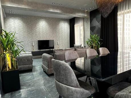 Kirayə 3 otaqlı mənzil, 150 m², Ağ şəhər: 3 500 ₼/ay 2