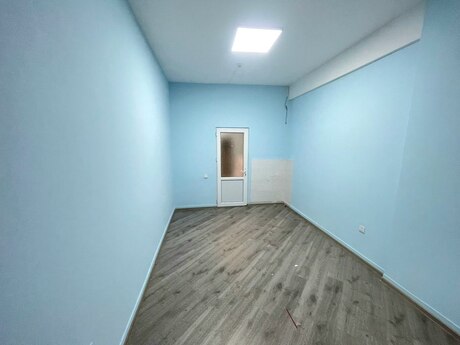 9 otaqlı ofis - İnşaatçılar m. - 225 m²