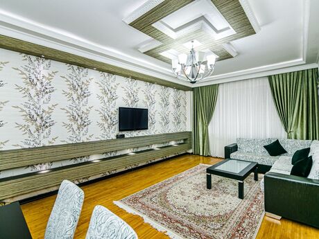 Elan №5978983 - Bakı, İnşaatçılar m., 3 otaqlı, 135 m², 13/18 mərtəbə