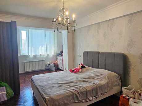 3 otaqlı köhnə tikili - Elmlər Akademiyası m. - 96 m²
